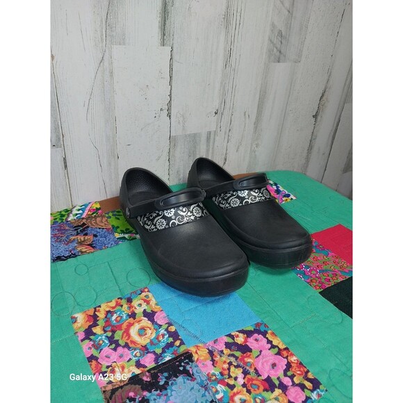 Crocs Women's Mercy 10876 Slip On Casual Floral Black Clogs Size US 9 - Picture 1 of 10